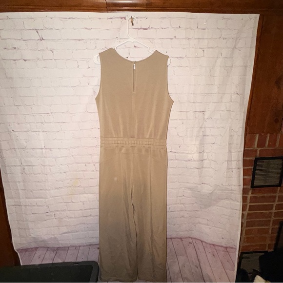 SPANX Sleeveless Beige Jumpsuit Size XL AirEssentials - Picture 8 of 10